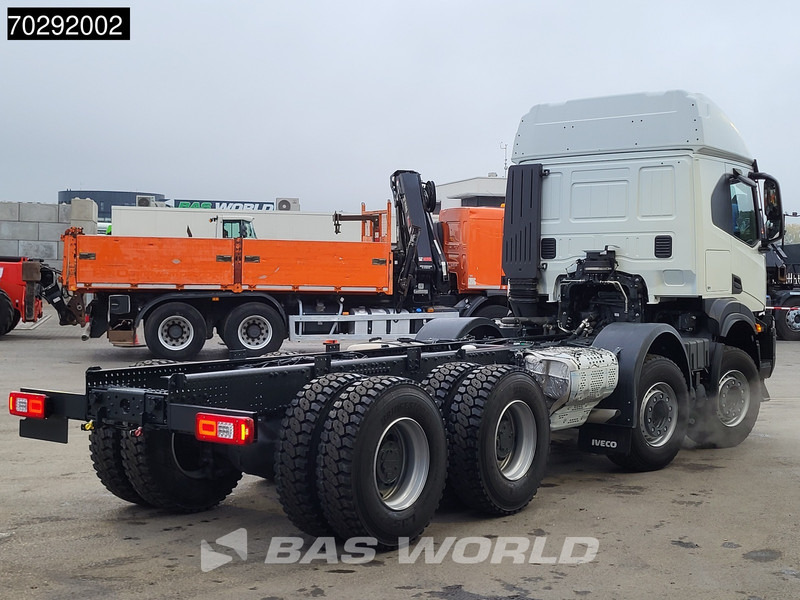 Iveco T-Way 510 8X4 NEW chassis! Retarder Big-Axle Steelsuspension LED Automatic Euro 6 - Chasis camión: foto 5 Iveco T-Way 510 8X4 NEW chassis! Retarder Big-Axle Steelsuspension LED Automatic Euro 6 - Chasis camión: foto 5