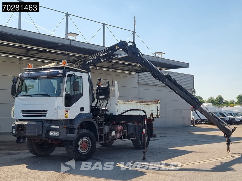 Iveco Trakker 310 4X4 Atlas 145.2-A2 Kran Crane 4x4 Big axle 6m3 3 sided tipper Euro 4 - Volquete camión, Camión grúa: foto 5 Iveco Trakker 310 4X4 Atlas 145.2-A2 Kran Crane 4x4 Big axle 6m3 3 sided tipper Euro 4 - Volquete camión, Camión grúa: foto 5