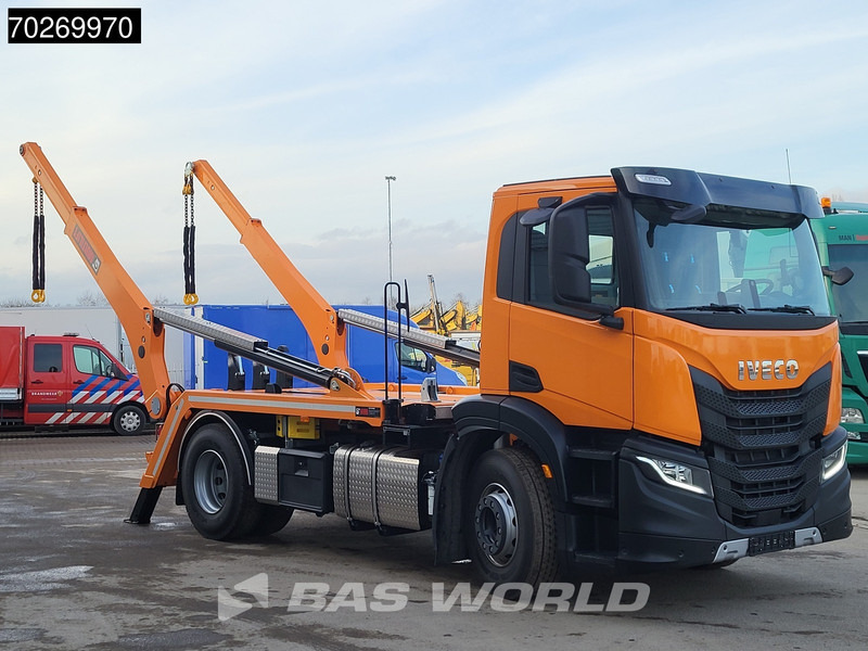 Iveco X-Way 360 4X2 NEW! HIAB 12tons skiploader Automatic Euro 6 - Portacontenedor de cadenas camión: foto 3 Iveco X-Way 360 4X2 NEW! HIAB 12tons skiploader Automatic Euro 6 - Portacontenedor de cadenas camión: foto 3