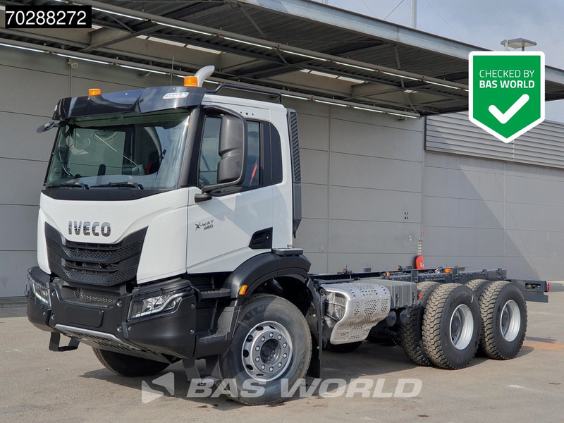 Iveco X-Way 460 6X4 New! Retarder steelsuspension Big-Axle Automatic Navi Euro 6 - Chasis camión: foto 1 Iveco X-Way 460 6X4 New! Retarder steelsuspension Big-Axle Automatic Navi Euro 6 - Chasis camión: foto 1