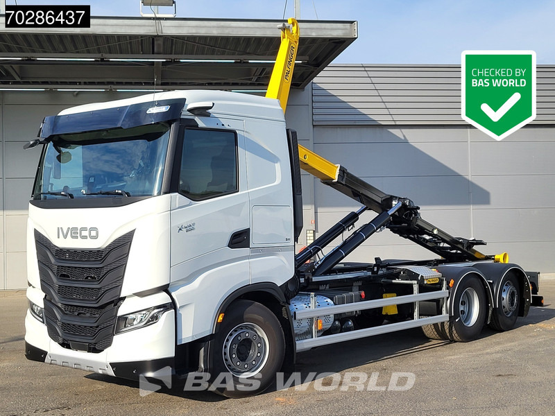 Iveco X-Way 580 6X2 Palfinger PHT20SLD5 Hooklift Lift+steering Axle Automatic Navi ACC LED Euro 6 - Multibasculante camión: foto 1 Iveco X-Way 580 6X2 Palfinger PHT20SLD5 Hooklift Lift+steering Axle Automatic Navi ACC LED Euro 6 - Multibasculante camión: foto 1