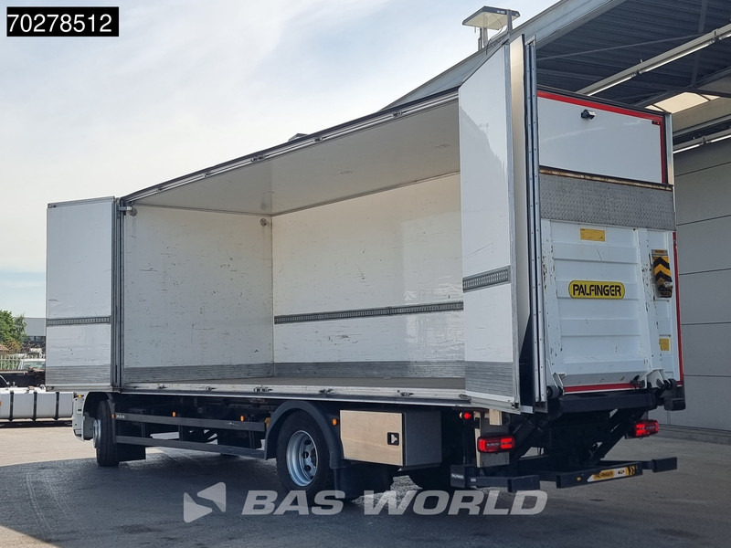 MAN TGM 18.290 4X2 19tonner Automatic Ladebordwand LED Navi Euro 6 - Camión caja cerrada: foto 3 MAN TGM 18.290 4X2 19tonner Automatic Ladebordwand LED Navi Euro 6 - Camión caja cerrada: foto 3