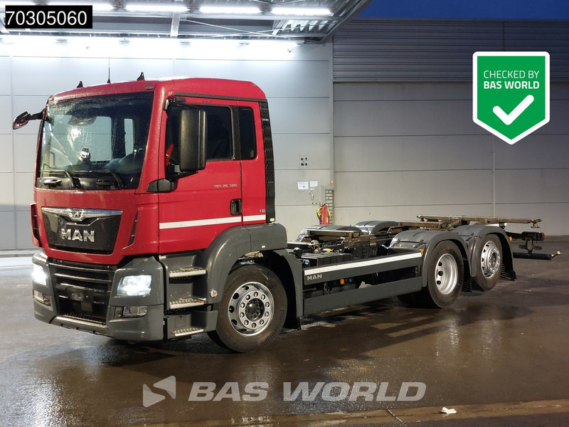 MAN TGS 26.320 TGS 6X2 ADR BDF Lift+Steering Axle Automatic Euro 6 - Portacontenedore/ Intercambiable camión: foto 1 MAN TGS 26.320 TGS 6X2 ADR BDF Lift+Steering Axle Automatic Euro 6 - Portacontenedore/ Intercambiable camión: foto 1