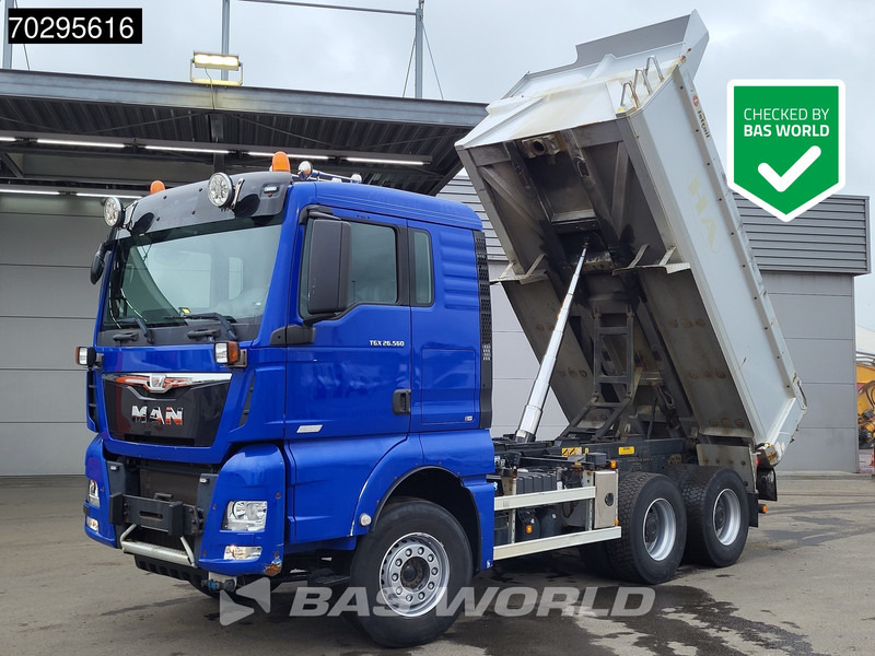 MAN TGX 26.560 TGX 6X4 Retarder 11m3 Istrail Tipper Big-Axle Automatic Xenon Navi Euro 6 - Volquete camión: foto 1 MAN TGX 26.560 TGX 6X4 Retarder 11m3 Istrail Tipper Big-Axle Automatic Xenon Navi Euro 6 - Volquete camión: foto 1