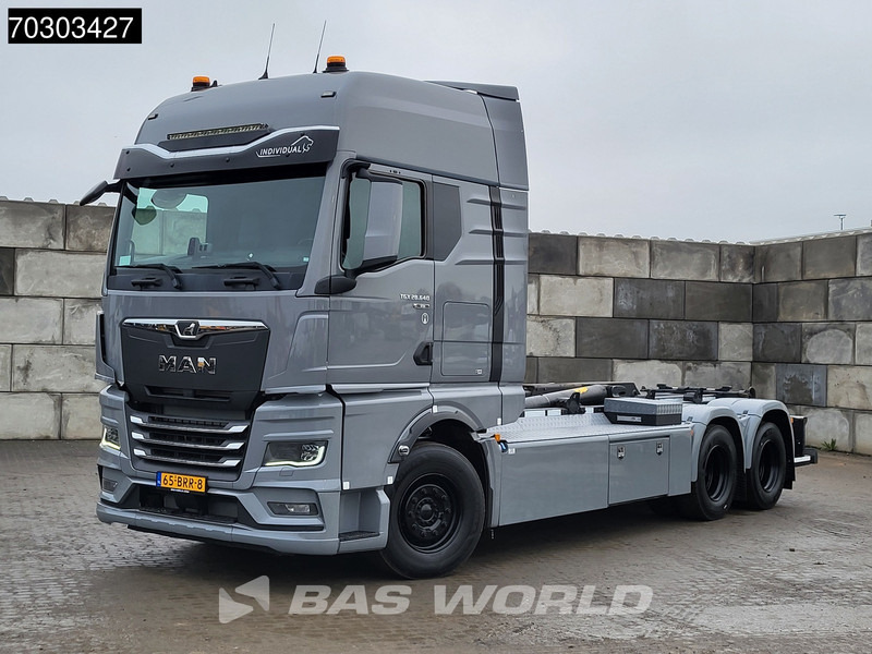 MAN TGX 28.640 TGX 6X2 NL-Truck APK Hyva 26-60-S containersystem Lift-axle Automatic Euro 6 - Multibasculante camión: foto 3 MAN TGX 28.640 TGX 6X2 NL-Truck APK Hyva 26-60-S containersystem Lift-axle Automatic Euro 6 - Multibasculante camión: foto 3