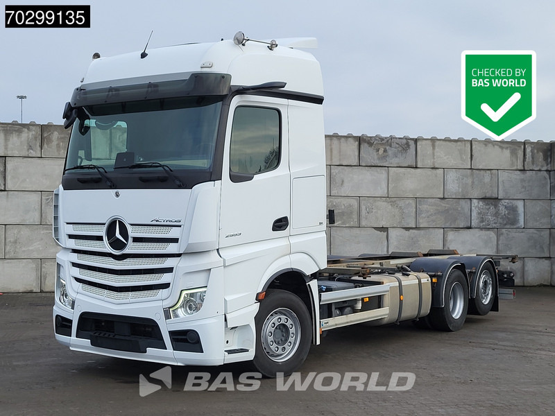 Mercedes-Benz Actros 2553 Actros 6X2 Full Air Retarder Lift Axle Euro 6 - Portacontenedore/ Intercambiable camión: foto 1 Mercedes-Benz Actros 2553 Actros 6X2 Full Air Retarder Lift Axle Euro 6 - Portacontenedore/ Intercambiable camión: foto 1