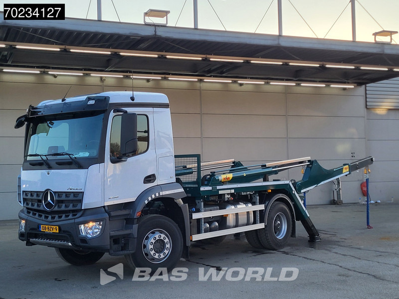 Mercedes-Benz Arocs 2136 4X2 NL-Truck 12Tons HyvaLift Automatic Steelsuspension Euro 6 - Portacontenedor de cadenas camión: foto 3 Mercedes-Benz Arocs 2136 4X2 NL-Truck 12Tons HyvaLift Automatic Steelsuspension Euro 6 - Portacontenedor de cadenas camión: foto 3
