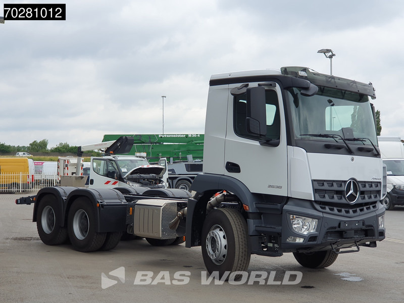 Mercedes-Benz Arocs 2636 6X4 NEW chassis Flange PTO Big-Axle Steelsuspension Euro 6 - Chasis camión: foto 3 Mercedes-Benz Arocs 2636 6X4 NEW chassis Flange PTO Big-Axle Steelsuspension Euro 6 - Chasis camión: foto 3