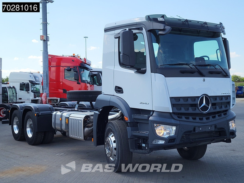 Mercedes-Benz Arocs 2640 6X4 NEW chassis Steel suspension Big-Axle Alcoa Automatic Euro 6 - Chasis camión: foto 3 Mercedes-Benz Arocs 2640 6X4 NEW chassis Steel suspension Big-Axle Alcoa Automatic Euro 6 - Chasis camión: foto 3