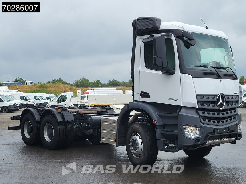 Mercedes-Benz Arocs 3342 6X4 NEW 6x4 chassis Big-Axle Automatic Steel suspension Euro 3 - Chasis camión: foto 3 Mercedes-Benz Arocs 3342 6X4 NEW 6x4 chassis Big-Axle Automatic Steel suspension Euro 3 - Chasis camión: foto 3