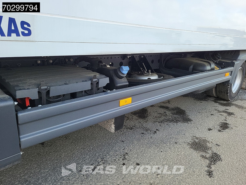 Camión caja cerrada Mercedes-Benz Atego 818 4X2 8tonner Automatic Ladebordwand Airco Euro 6: foto 7