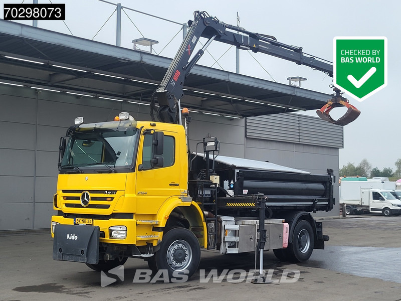 Mercedes-Benz Axor 2124 Axor 4X4 8m3 Tipper HIAB 122 B-2 HIDUO Crane Steel suspension Automatic Big-Axle Euro 5 - Volquete camión, Camión grúa: foto 1 Mercedes-Benz Axor 2124 Axor 4X4 8m3 Tipper HIAB 122 B-2 HIDUO Crane Steel suspension Automatic Big-Axle Euro 5 - Volquete camión, Camión grúa: foto 1