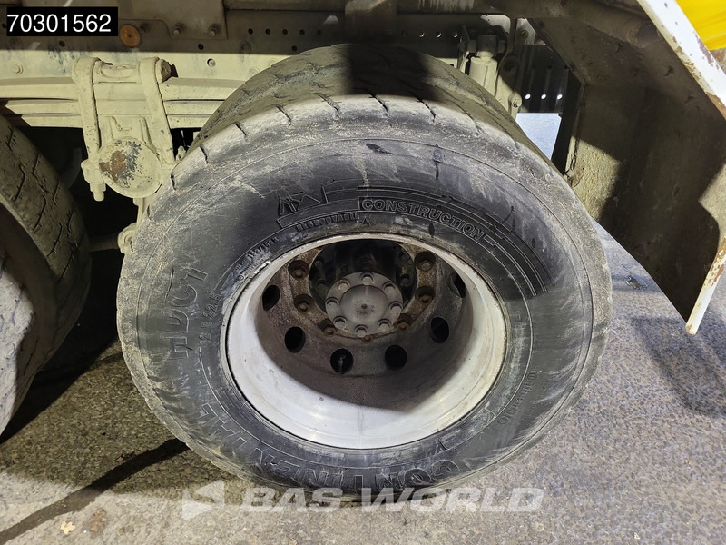 Camión hormigonera Mercedes-Benz Axor 3240 8X4 9m3 Liebherr mixer Steel suspension Manual Euro 5: foto 13 Camión hormigonera Mercedes-Benz Axor 3240 8X4 9m3 Liebherr mixer Steel suspension Manual Euro 5: foto 13