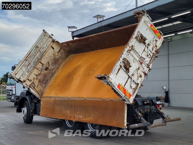 Renault Kerax 370 6X4 Palfinger PK15500 Crane Kran 2-side Tipper Retarder Manual Euro 4 - Volquete camión, Camión grúa: foto 2 Renault Kerax 370 6X4 Palfinger PK15500 Crane Kran 2-side Tipper Retarder Manual Euro 4 - Volquete camión, Camión grúa: foto 2