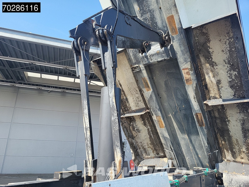 Renault Kerax 430 8X4 16m3 tipper Retarder Big-Axle steel suspension automatic Euro 5 - Volquete camión: foto 5 Renault Kerax 430 8X4 16m3 tipper Retarder Big-Axle steel suspension automatic Euro 5 - Volquete camión: foto 5