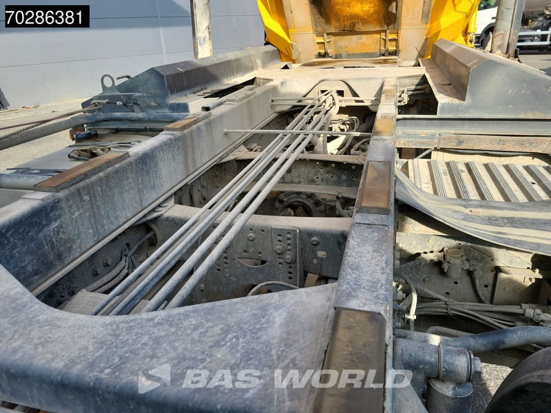 Renault Kerax 480 8X4 16m3 tipper Retarder Optibrake+ Big-Axle Steelsuspension Euro 5 - Volquete camión: foto 5 Renault Kerax 480 8X4 16m3 tipper Retarder Optibrake+ Big-Axle Steelsuspension Euro 5 - Volquete camión: foto 5