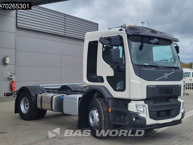 Volvo FE 320 4X2 NEW 18t chassis PTO Preparation Automatic Euro 6 - Chasis camión: foto 3 Volvo FE 320 4X2 NEW 18t chassis PTO Preparation Automatic Euro 6 - Chasis camión: foto 3