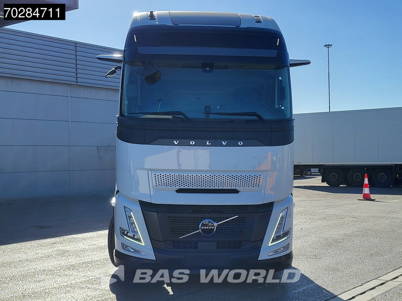 Volvo FH 540 6X2 NEW Horsetruck chassis Lift+Lenkachse Dynamic Steering Mirror cam Euro 6 - Chasis camión: foto 5 Volvo FH 540 6X2 NEW Horsetruck chassis Lift+Lenkachse Dynamic Steering Mirror cam Euro 6 - Chasis camión: foto 5