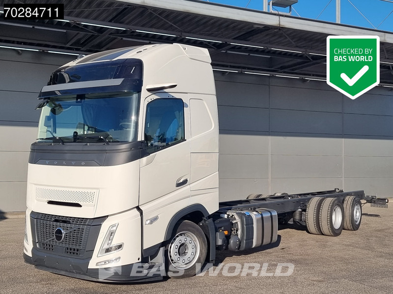 Volvo FH 540 6X2 NEW Horsetruck chassis Lift+Lenkachse Dynamic Steering Mirror cam Euro 6 - Chasis camión: foto 1 Volvo FH 540 6X2 NEW Horsetruck chassis Lift+Lenkachse Dynamic Steering Mirror cam Euro 6 - Chasis camión: foto 1