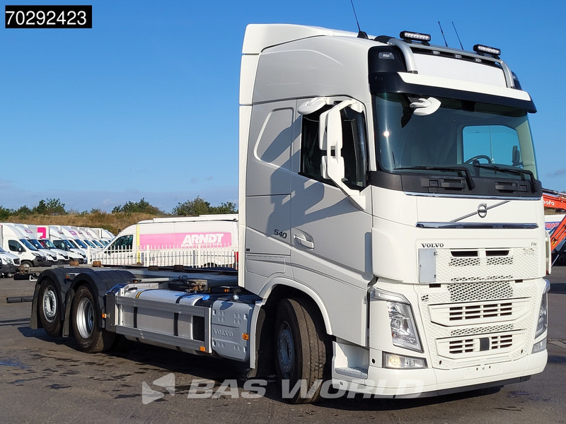 Volvo FH 540 FH 6X2 Retarder Lift-Axle ACC Xenon Euro 6 - Portacontenedore/ Intercambiable camión: foto 3 Volvo FH 540 FH 6X2 Retarder Lift-Axle ACC Xenon Euro 6 - Portacontenedore/ Intercambiable camión: foto 3