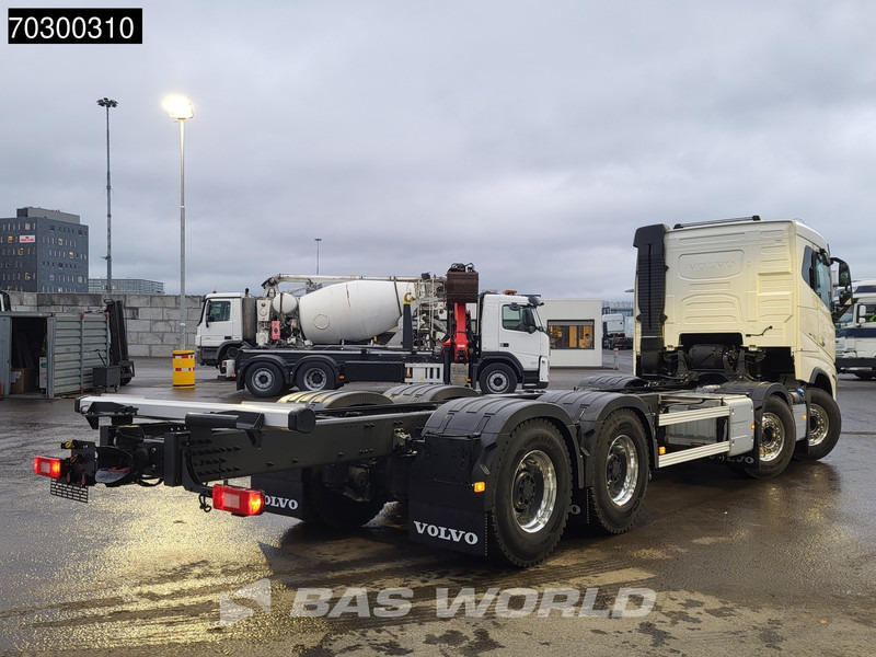Volvo FH16 750 FH 8X4 NEW 8x4 chassis! Air suspension Big-Axle Automatic VEB+ Euro 6 - Chasis camión: foto 5 Volvo FH16 750 FH 8X4 NEW 8x4 chassis! Air suspension Big-Axle Automatic VEB+ Euro 6 - Chasis camión: foto 5