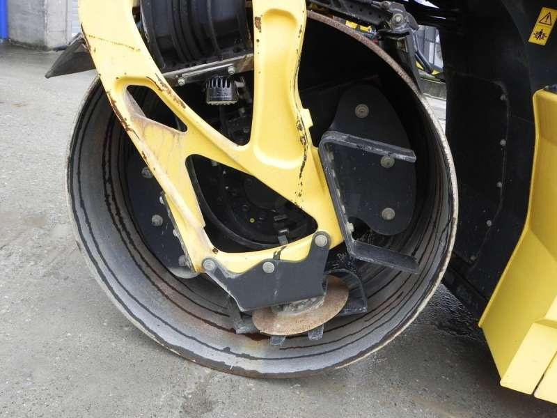 Bomag BW174AP-4 AM II - Apisonadora de asfalto: foto 5 Bomag BW174AP-4 AM II - Apisonadora de asfalto: foto 5