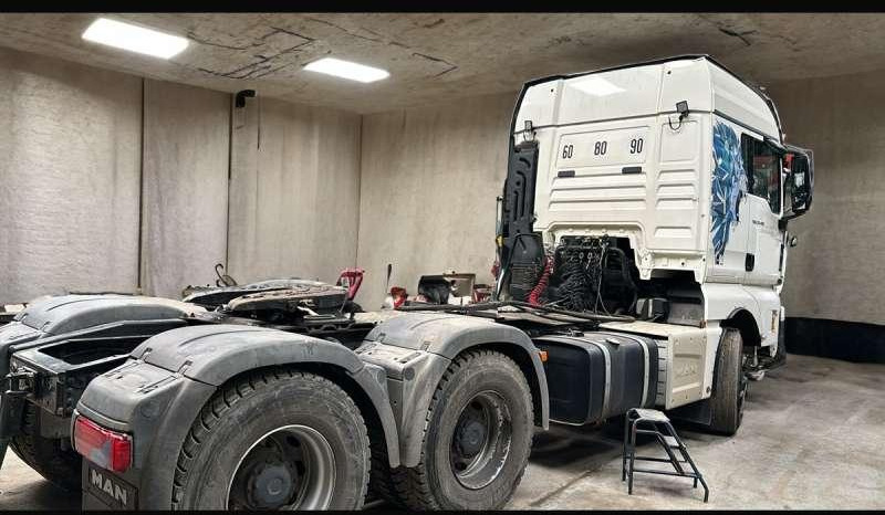 MAN TGX 33.480 - Cabeza tractora: foto 4 MAN TGX 33.480 - Cabeza tractora: foto 4