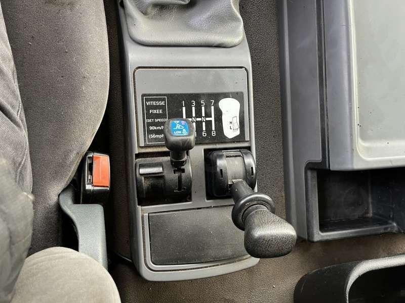 Cabeza tractora Renault PREMIUM 420 DCI 4X2: foto 37 Cabeza tractora Renault PREMIUM 420 DCI 4X2: foto 37