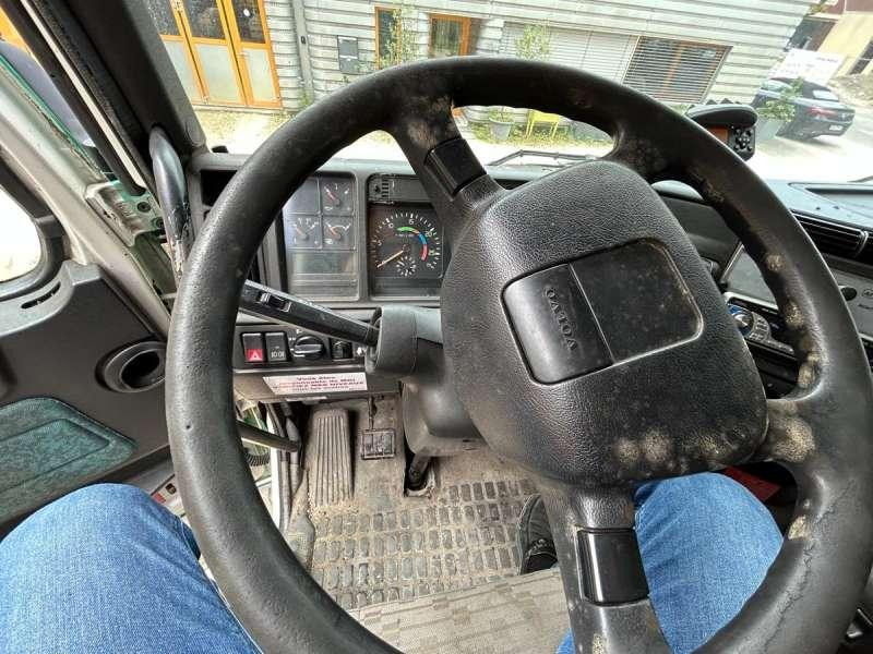Cabeza tractora Volvo FH12-420 4X2: foto 35