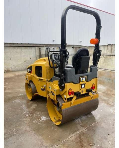 Caterpillar CB2.7 - Apisonadora de asfalto: foto 4 Caterpillar CB2.7 - Apisonadora de asfalto: foto 4