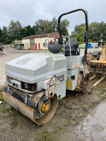 Caterpillar CB224 - Apisonadora de asfalto: foto 1 Caterpillar CB224 - Apisonadora de asfalto: foto 1
