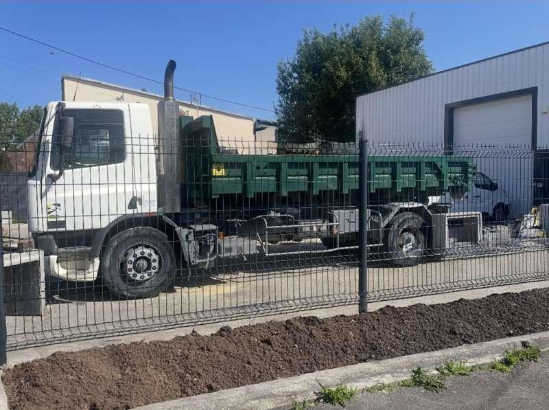 DAF 75CF - Multibasculante camión: foto 2 DAF 75CF - Multibasculante camión: foto 2