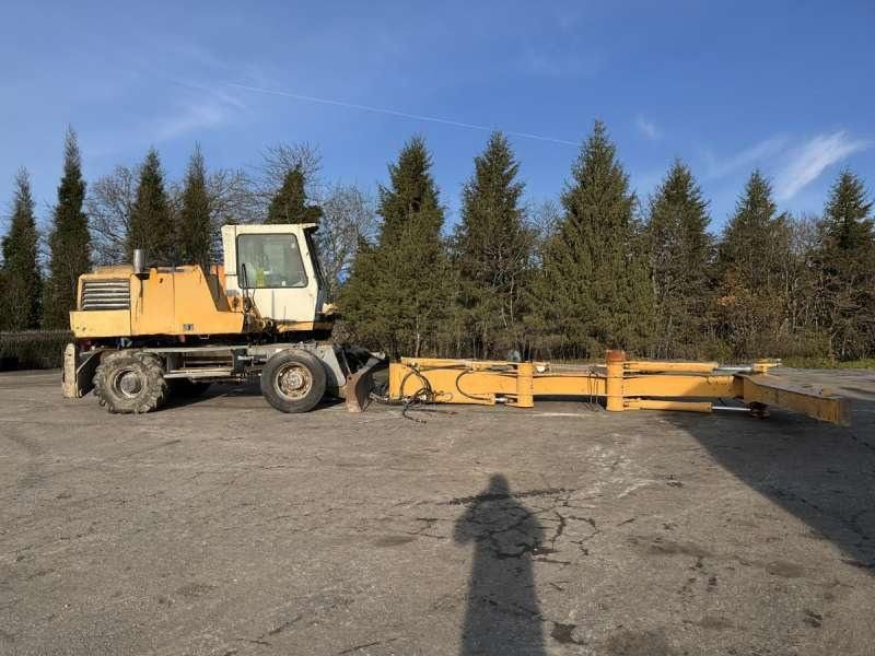 Liebherr A316 - POUR PIECES - Excavadora de ruedas: foto 2 Liebherr A316 - POUR PIECES - Excavadora de ruedas: foto 2