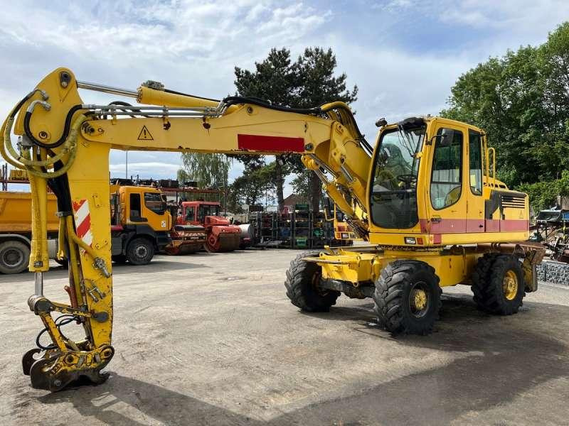 Liebherr A900 C LITRONIC - Excavadora de ruedas: foto 3 Liebherr A900 C LITRONIC - Excavadora de ruedas: foto 3