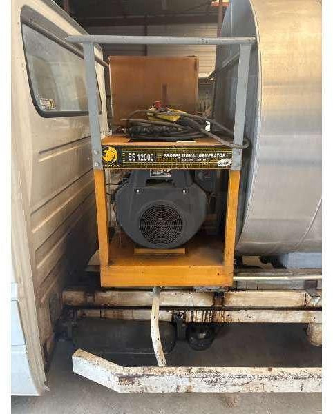 Mercedes 410 A EMULSION + TREMI GRAVILLON - Distribuidor de asfalto: foto 4 Mercedes 410 A EMULSION + TREMI GRAVILLON - Distribuidor de asfalto: foto 4