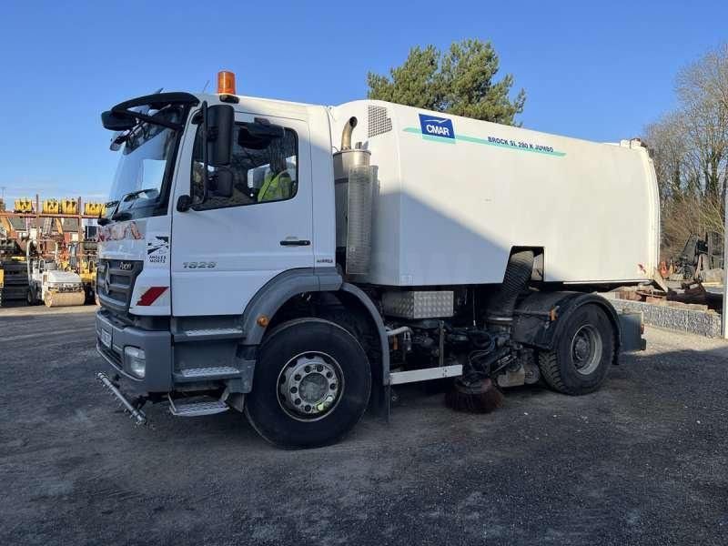 Mercedes AXOR 1829 - Barredora vial: foto 3 Mercedes AXOR 1829 - Barredora vial: foto 3