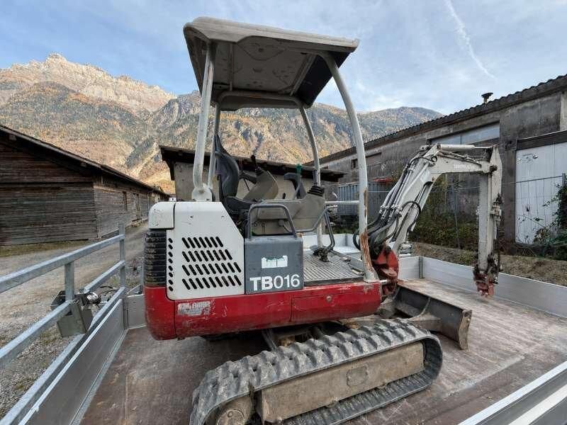 Takeuchi TB016 - Canopy - Miniexcavadora: foto 1 Takeuchi TB016 - Canopy - Miniexcavadora: foto 1