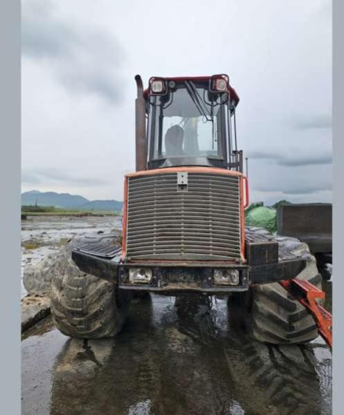 VALMET 840.4 - Tractor forestal: foto 5 VALMET 840.4 - Tractor forestal: foto 5