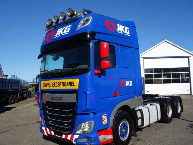 DAF XF 106.510 6x4 manual gear - Cabeza tractora: foto 1 DAF XF 106.510 6x4 manual gear - Cabeza tractora: foto 1