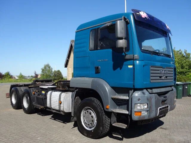 MAN TGA 26.480 6X4 STEELSPRINGS,MANUAL GEARBOX,INTARDER - Cabeza tractora: foto 1 MAN TGA 26.480 6X4 STEELSPRINGS,MANUAL GEARBOX,INTARDER - Cabeza tractora: foto 1