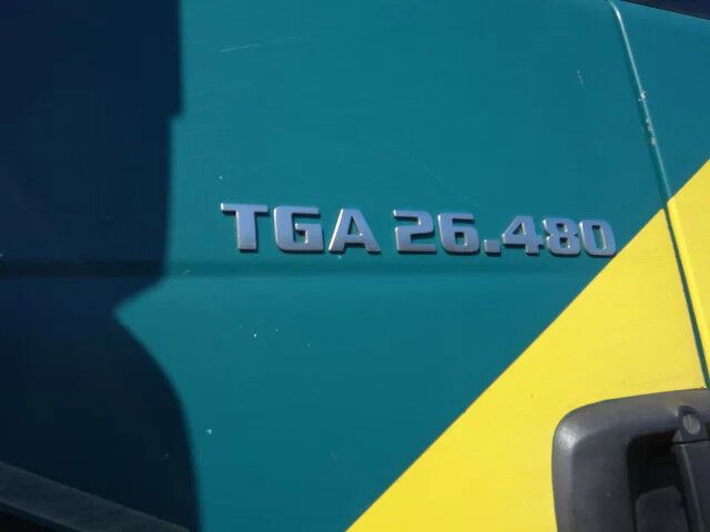 MAN TGA 26.480 retarder ,steelsprings 6x6 - Cabeza tractora: foto 5 MAN TGA 26.480 retarder ,steelsprings 6x6 - Cabeza tractora: foto 5