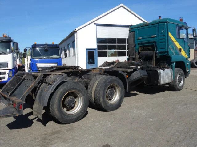 MAN TGA 26.480 retarder ,steelsprings 6x6 - Cabeza tractora: foto 3 MAN TGA 26.480 retarder ,steelsprings 6x6 - Cabeza tractora: foto 3