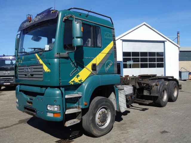 MAN TGA 26.480 retarder ,steelsprings 6x6 - Cabeza tractora: foto 1 MAN TGA 26.480 retarder ,steelsprings 6x6 - Cabeza tractora: foto 1