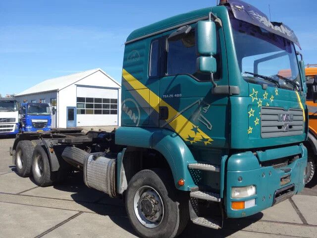 MAN TGA 26.480 retarder ,steelsprings 6x6 - Cabeza tractora: foto 2 MAN TGA 26.480 retarder ,steelsprings 6x6 - Cabeza tractora: foto 2