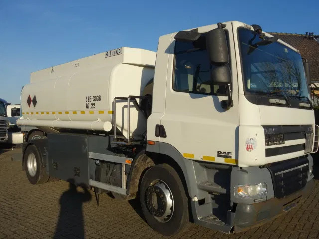 DAF CF 360 13000 LITER MANUAL GEARBOX EURO5 - Cisterna camión: foto 2 DAF CF 360 13000 LITER MANUAL GEARBOX EURO5 - Cisterna camión: foto 2