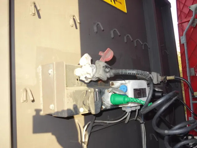 Pacton 3asser drum brakes - Semirremolque plataforma/ Caja abierta: foto 4 Pacton 3asser drum brakes - Semirremolque plataforma/ Caja abierta: foto 4