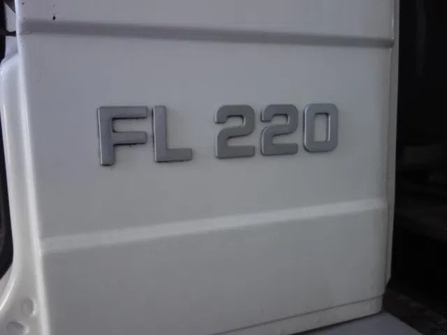 Volvo FL 240 220PK 12000 LITER STEELSPRINGS - Cisterna camión: foto 5 Volvo FL 240 220PK 12000 LITER STEELSPRINGS - Cisterna camión: foto 5