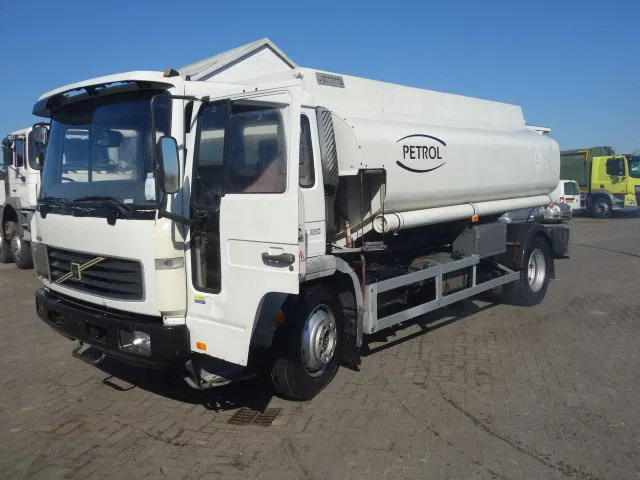 Volvo FL 240 220PK 12000 LITER STEELSPRINGS - Cisterna camión: foto 2 Volvo FL 240 220PK 12000 LITER STEELSPRINGS - Cisterna camión: foto 2