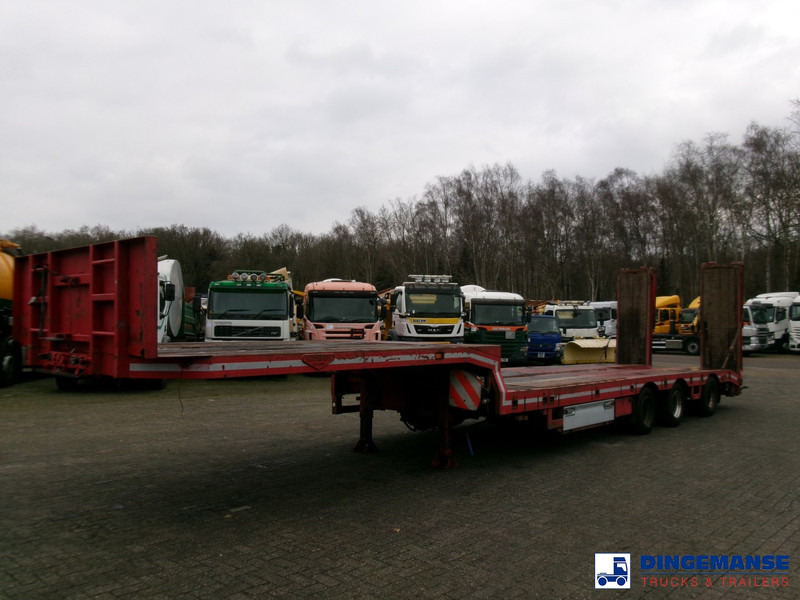 Broshuis 3-axle semi lowbed trailer 45t + ramps - DAMAGED - Góndola rebajadas semirremolque: foto 1 Broshuis 3-axle semi lowbed trailer 45t + ramps - DAMAGED - Góndola rebajadas semirremolque: foto 1