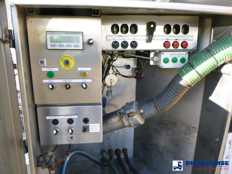 Cisterna semirremolque Burg Food tank inox 30.3 m3 / 3 comp: foto 10 Cisterna semirremolque Burg Food tank inox 30.3 m3 / 3 comp: foto 10